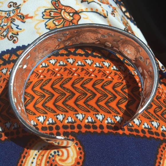 Incredible Silver Turtle Boho Gypsy Bangle (H2) - Picture 3 of 8